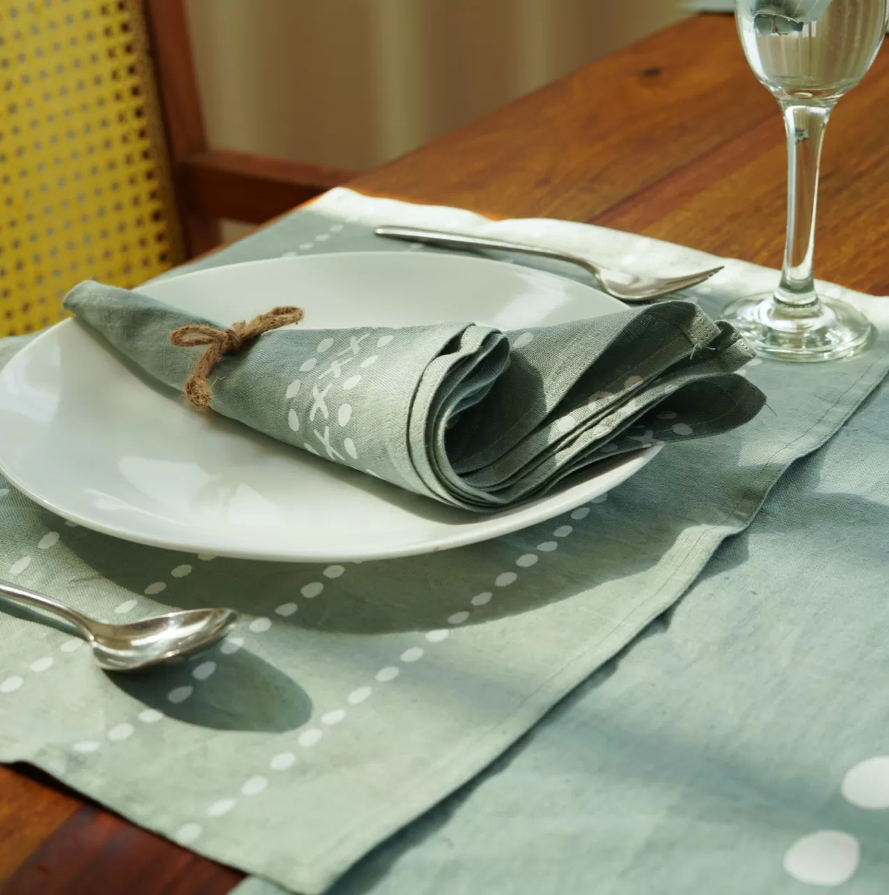 Meethu Table Mats