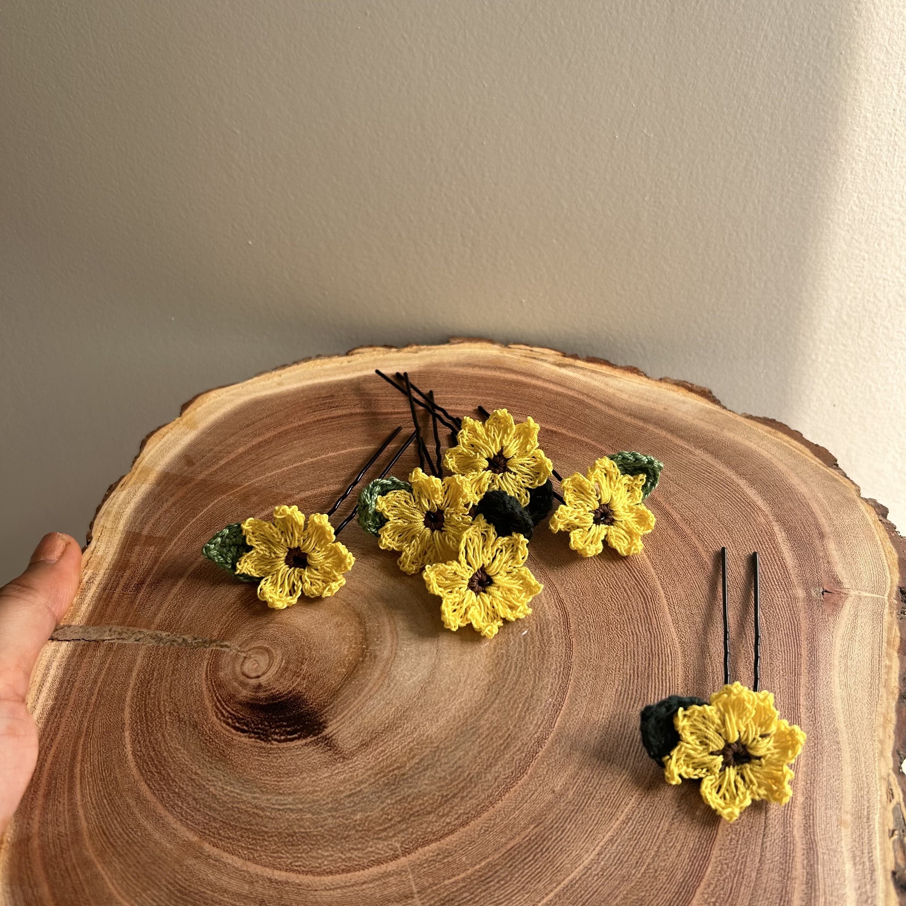 Ikriit'M Sunflower Crochet Hairpins