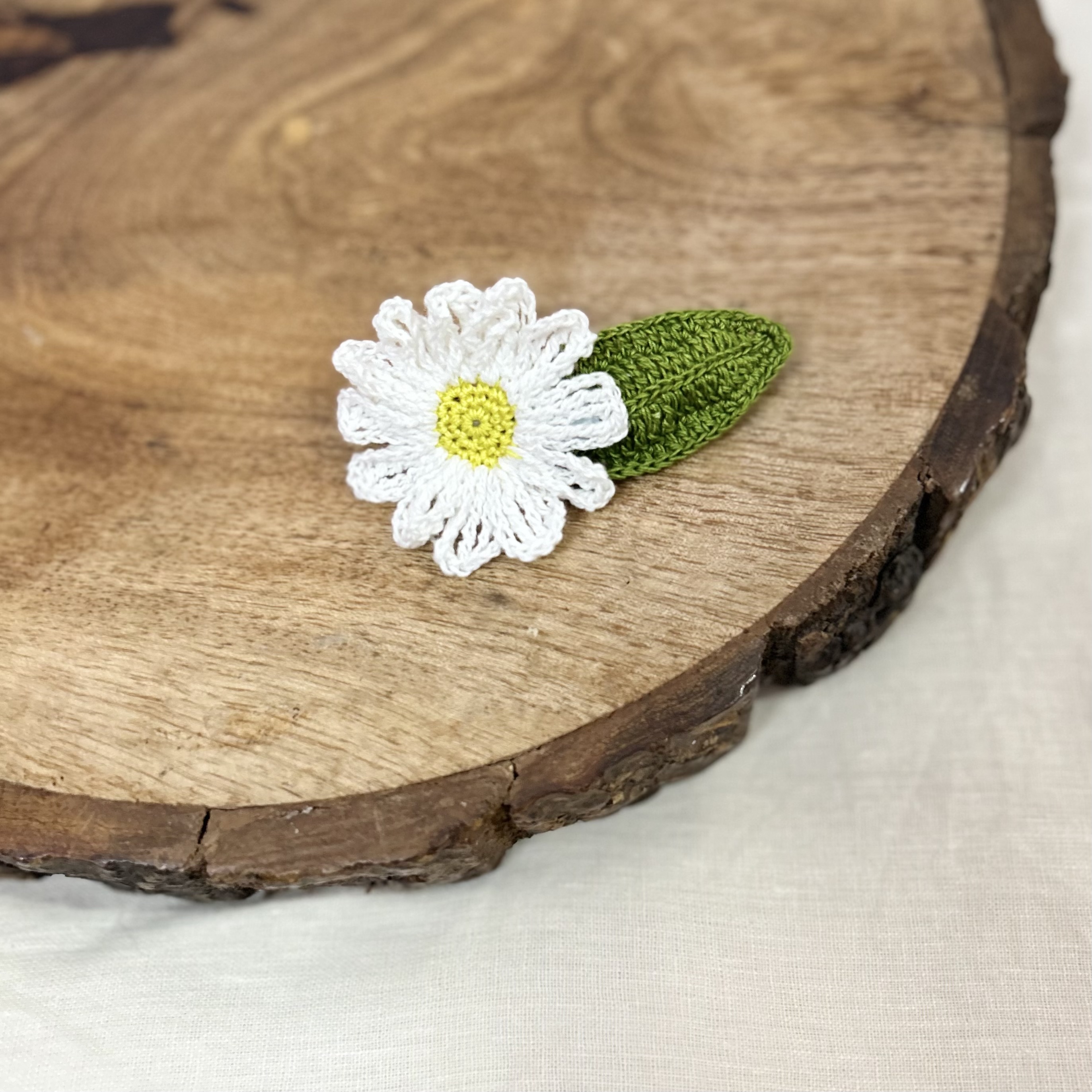 Ikriit'M Daisy Hair Clip