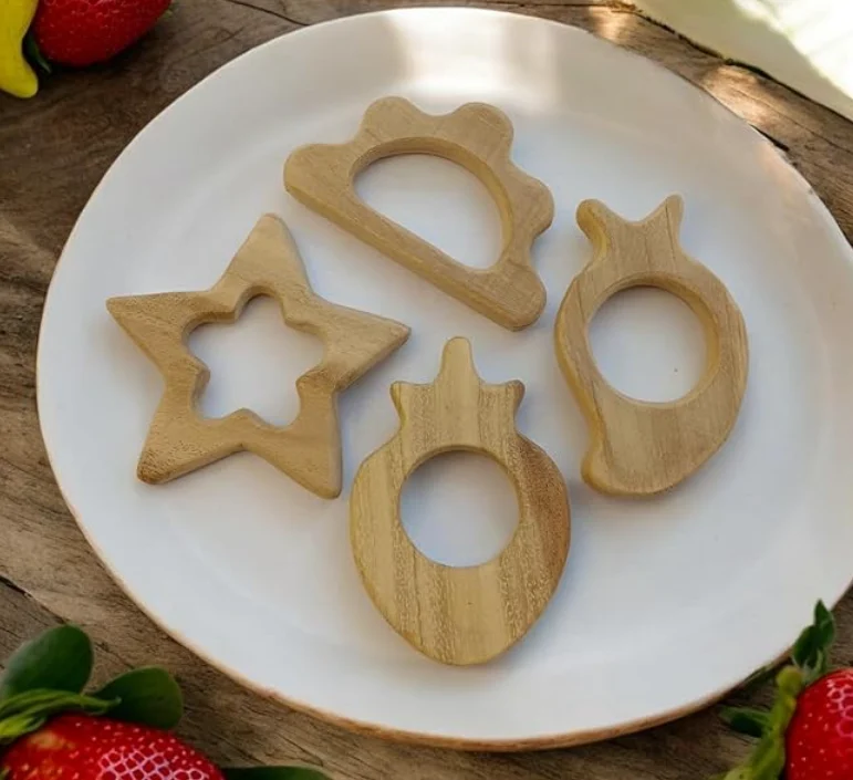 Neemtoys® Pack of 4 Wooden Teethers